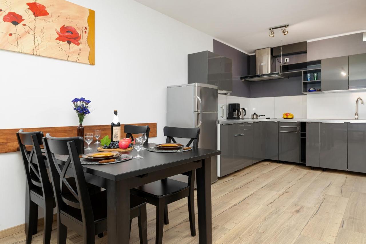 Apartamenty Wisniowy Sad By Noclegi Renters Kolobrzeg Exterior photo